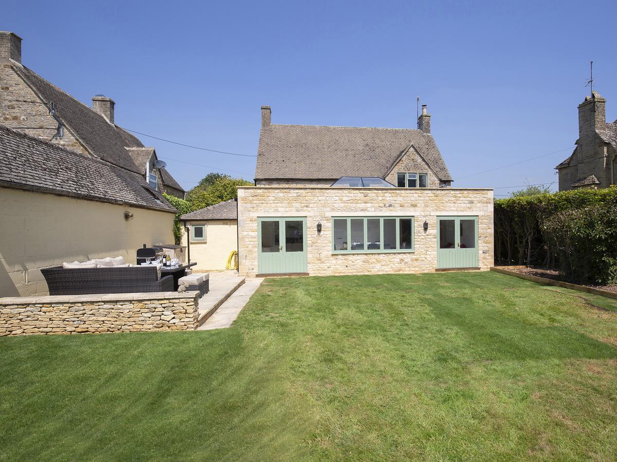 Villa South Winds Bourton-on-the-Water Exterior foto